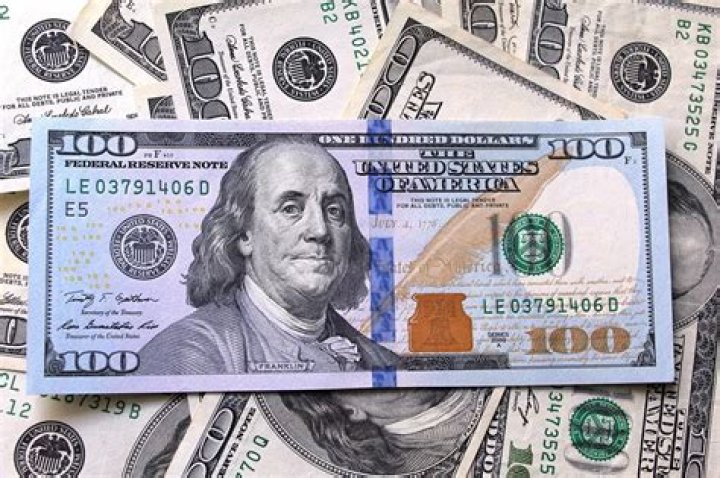 Is 100 dollars a lot in colombia